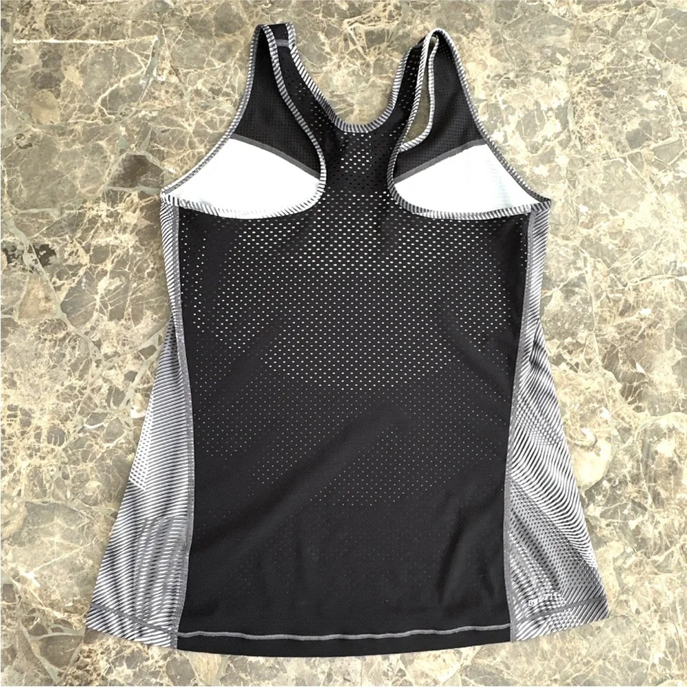 Nike Pro Women's 725493-010 Hypercool Sleeveless Racer Back Tank Top Size Large